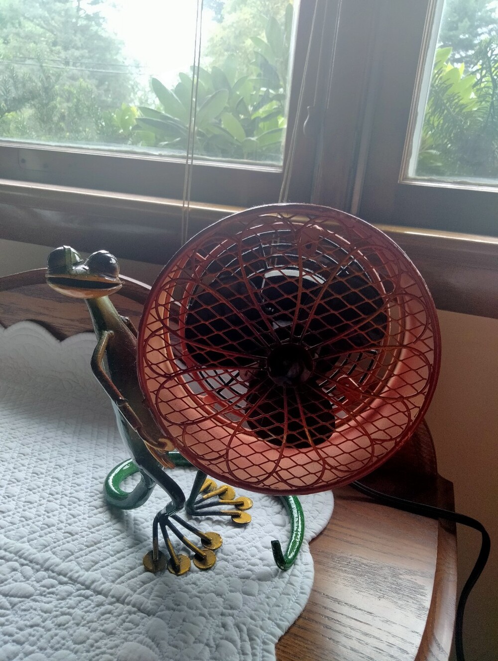 Decorative Frog Table Fan - Green & Red Accent